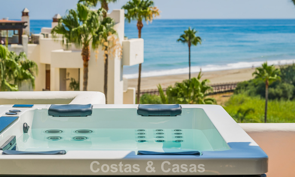 Penthouse avec vue sur la mer à vendre dans une résidence sécurisée en bord de mer, sur le New Golden Mile, entre Marbella et Estepona 785063