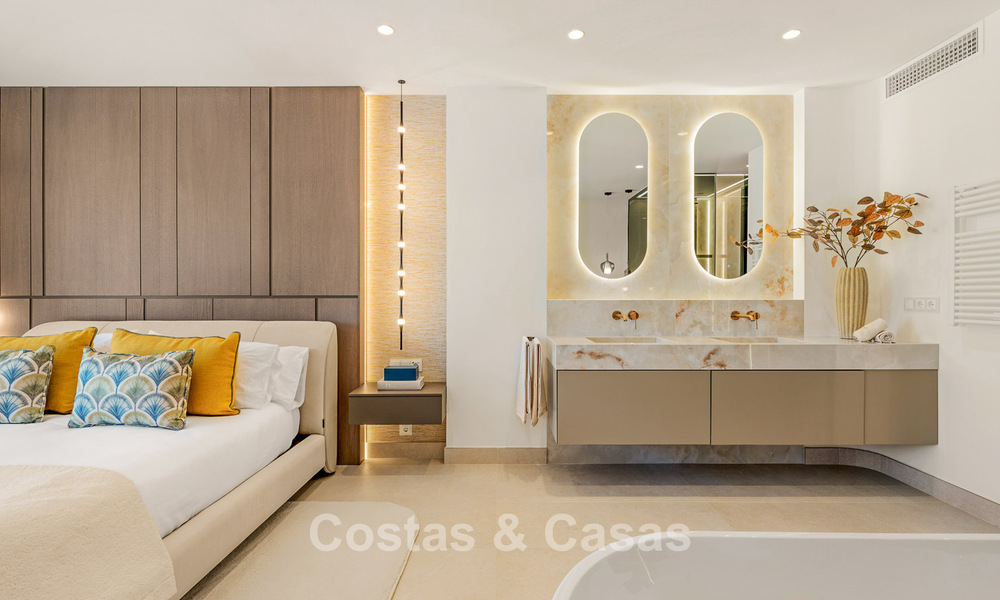 Penthouse avec vue sur la mer à vendre dans une résidence sécurisée en bord de mer, sur le New Golden Mile, entre Marbella et Estepona 785069
