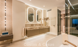Penthouse avec vue sur la mer à vendre dans une résidence sécurisée en bord de mer, sur le New Golden Mile, entre Marbella et Estepona 785071 