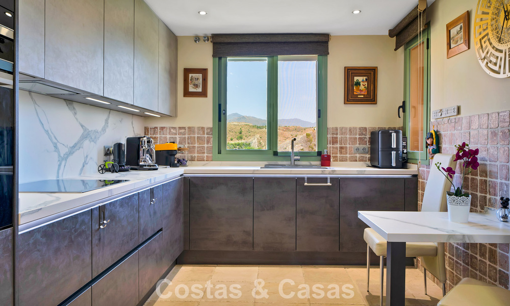 Appartement 3 chambres à vendre avec vue sur le jardin et la mer, prêt à emménager, au Los Flamingos Golf Resort à Marbella - Benahavis 785098