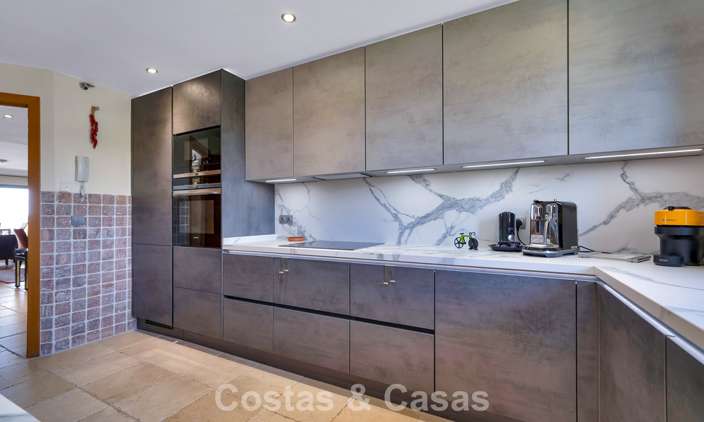 Appartement 3 chambres à vendre avec vue sur le jardin et la mer, prêt à emménager, au Los Flamingos Golf Resort à Marbella - Benahavis 785100