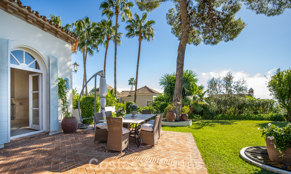 Superbe villa méditerranéenne à vendre dans une résidence sécurisée sur le Golden Mile de Marbella 785104
