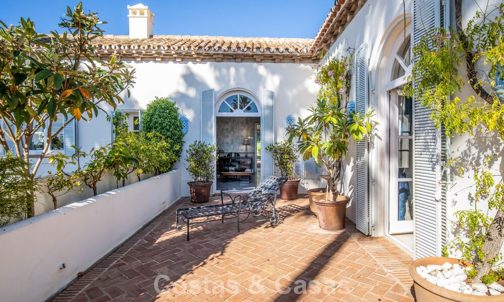 Superbe villa méditerranéenne à vendre dans une résidence sécurisée sur le Golden Mile de Marbella 785124