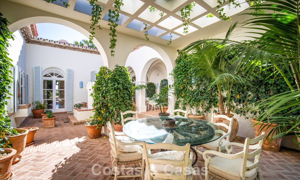 Superbe villa méditerranéenne à vendre dans une résidence sécurisée sur le Golden Mile de Marbella 785126