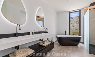 Villa de luxe contemporaine, prête à emménager, à vendre sur le parcours de golf du New Golden Mile, Marbella - Estepona 785133 