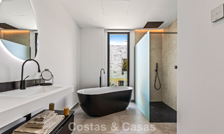 Villa de luxe contemporaine, prête à emménager, à vendre sur le parcours de golf du New Golden Mile, Marbella - Estepona 785134 