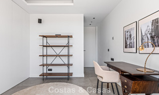 Villa de luxe contemporaine, prête à emménager, à vendre sur le parcours de golf du New Golden Mile, Marbella - Estepona 785154 