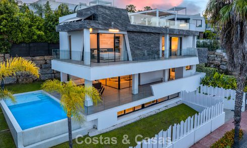 Villa de luxe contemporaine, prête à emménager, à vendre sur le parcours de golf du New Golden Mile, Marbella - Estepona 785160