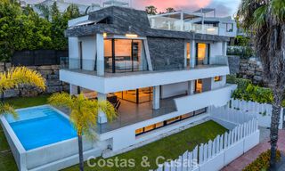 Villa de luxe contemporaine, prête à emménager, à vendre sur le parcours de golf du New Golden Mile, Marbella - Estepona 785160