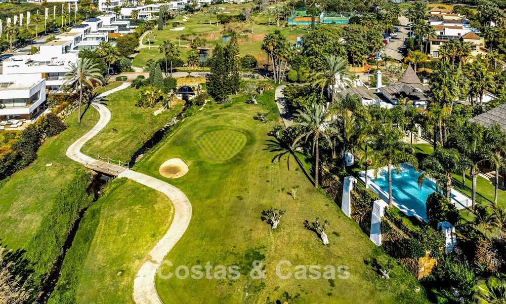 Villa de luxe contemporaine, prête à emménager, à vendre sur le parcours de golf du New Golden Mile, Marbella - Estepona 785185