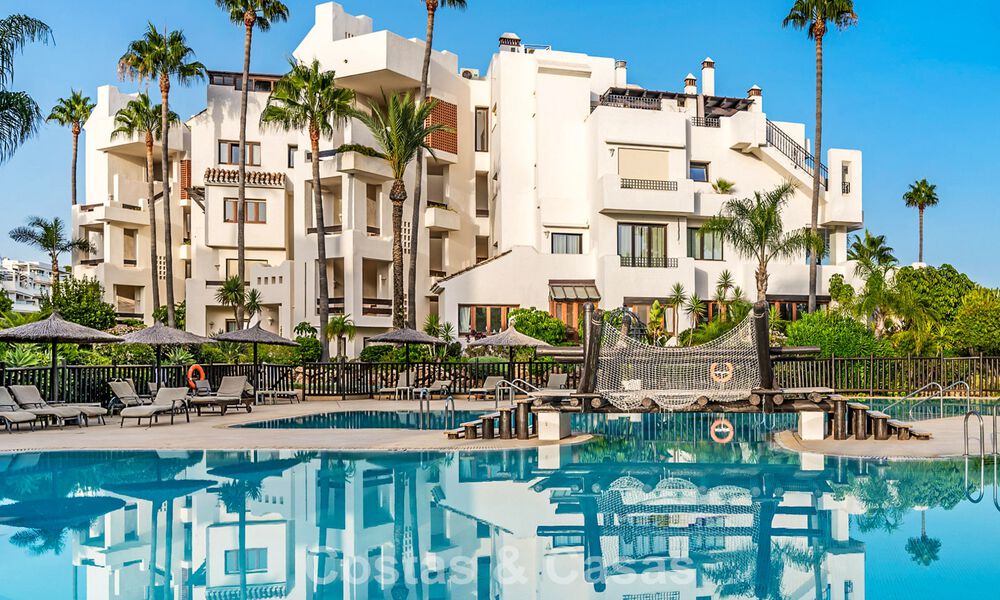 Appartement avec vue sur la mer à vendre en bord de mer, sur le New Golden Mile, entre Marbella et Estepona 785217