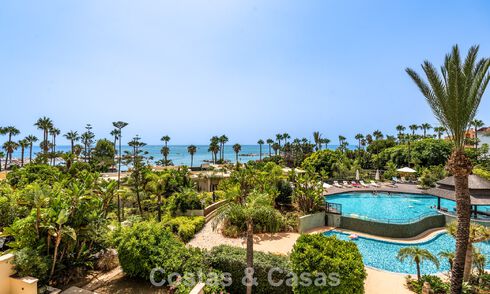 Spacieux appartement de 3 chambres à vendre dans un complexe haut de gamme en bord de mer à Puerto Banús, Marbella 785202