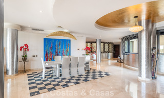 Spacieux appartement de 3 chambres à vendre dans un complexe haut de gamme en bord de mer à Puerto Banús, Marbella 785203 