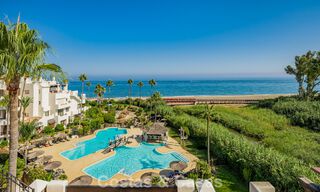 Penthouse rénové avec vue sur la mer à vendre en front de mer sur le New Golden Mile, entre Marbella et Estepona 785274 