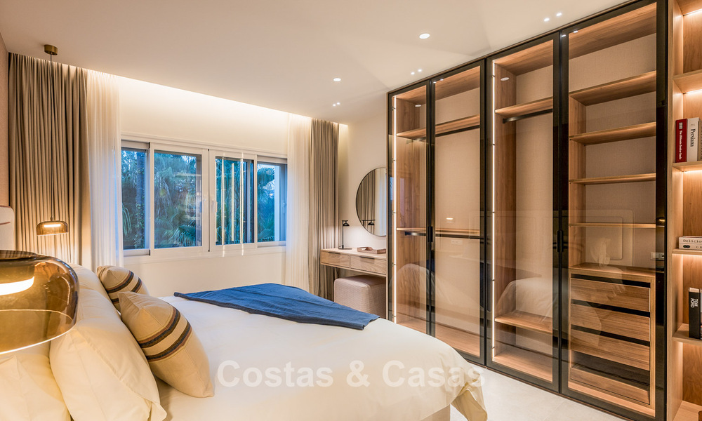 Penthouse rénové avec vue sur la mer à vendre en front de mer sur le New Golden Mile, entre Marbella et Estepona 785290