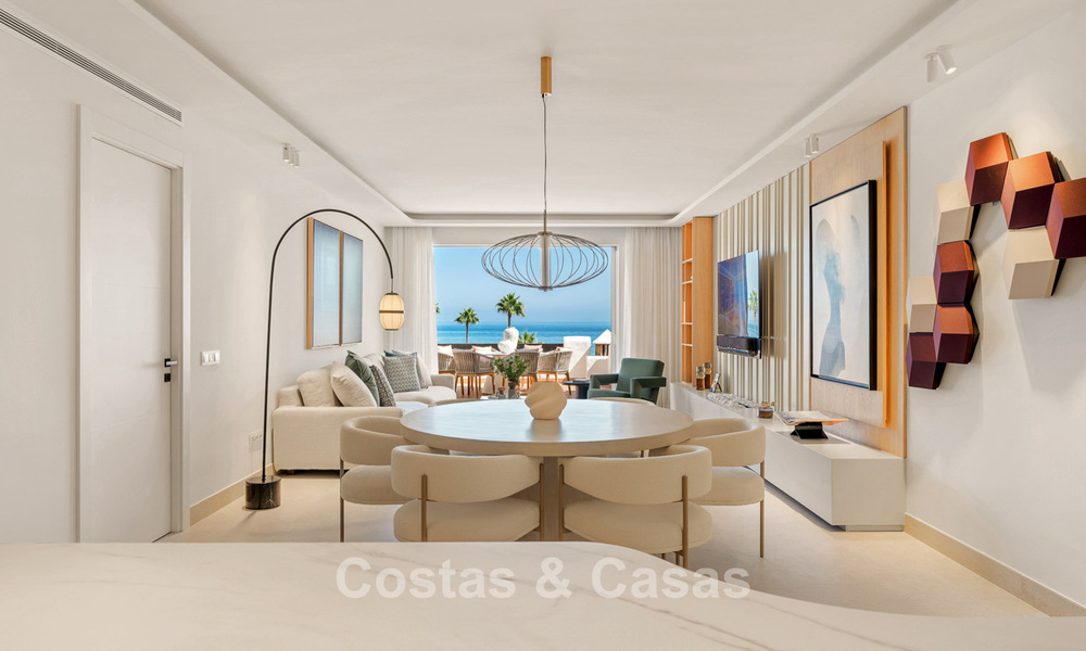 Penthouse rénové avec vue sur la mer à vendre en front de mer sur le New Golden Mile, entre Marbella et Estepona 785302