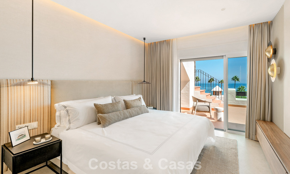 Penthouse rénové avec vue sur la mer à vendre en front de mer sur le New Golden Mile, entre Marbella et Estepona 785306