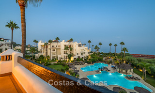Penthouse rénové avec vue sur la mer à vendre en front de mer sur le New Golden Mile, entre Marbella et Estepona 785312 