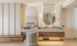 Penthouse rénové avec vue sur la mer à vendre en front de mer sur le New Golden Mile, entre Marbella et Estepona 785321 
