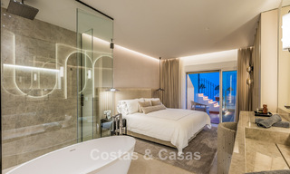 Penthouse rénové avec vue sur la mer à vendre en front de mer sur le New Golden Mile, entre Marbella et Estepona 785325 