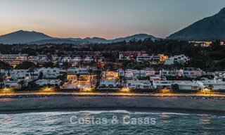 Luxueuse propriété en bord de mer avec vue sur la mer, à vendre, sur la plage, sur le prestigieux Golden Mile de Marbella 785329 