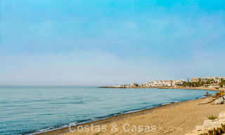 Luxueuse propriété en bord de mer avec vue sur la mer, à vendre, sur la plage, sur le prestigieux Golden Mile de Marbella 785332 