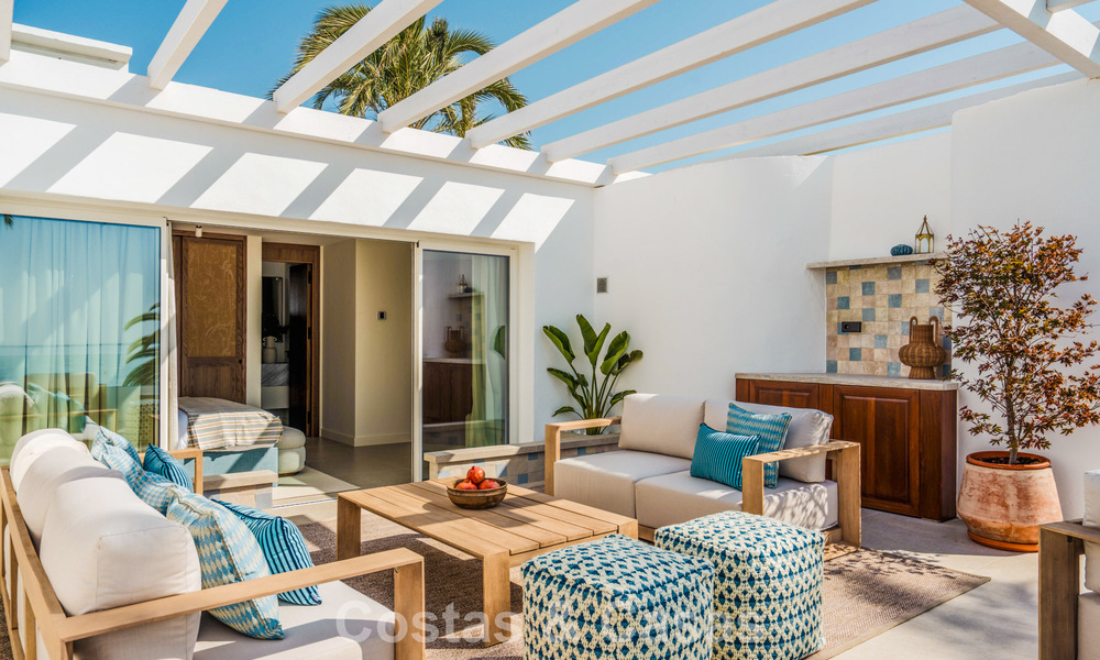 Luxueuse propriété en bord de mer avec vue sur la mer, à vendre, sur la plage, sur le prestigieux Golden Mile de Marbella 785338