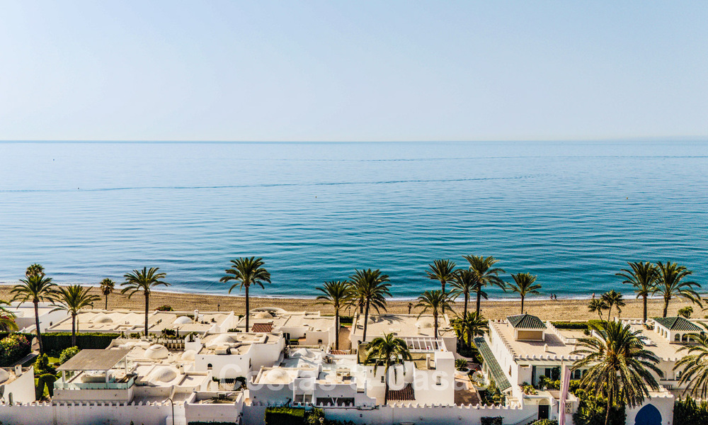 Luxueuse propriété en bord de mer avec vue sur la mer, à vendre, sur la plage, sur le prestigieux Golden Mile de Marbella 785346