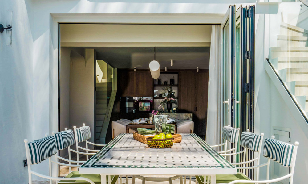 Luxueuse propriété en bord de mer avec vue sur la mer, à vendre, sur la plage, sur le prestigieux Golden Mile de Marbella 785351