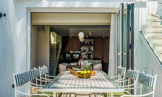 Luxueuse propriété en bord de mer avec vue sur la mer, à vendre, sur la plage, sur le prestigieux Golden Mile de Marbella 785351 