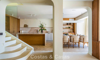 Luxueuse propriété en bord de mer avec vue sur la mer, à vendre, sur la plage, sur le prestigieux Golden Mile de Marbella 785361 