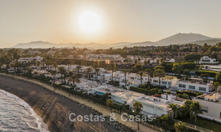 Luxueuse propriété en bord de mer avec vue sur la mer, à vendre, sur la plage, sur le prestigieux Golden Mile de Marbella 785364 