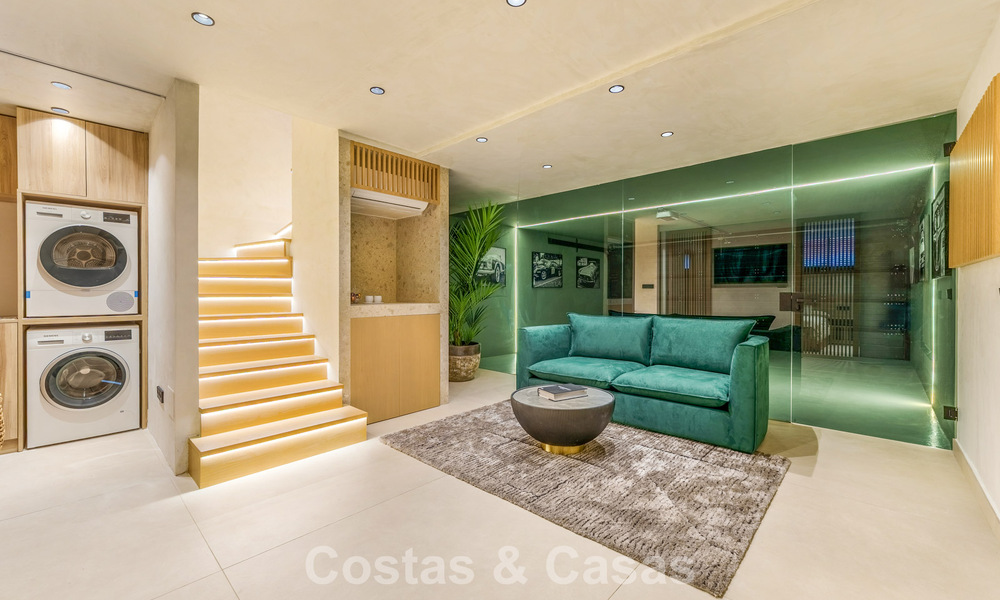Maison mitoyenne de prestige à vendre dans un complexe résidentiel exclusif sur le Golden Mile de Marbella 785406