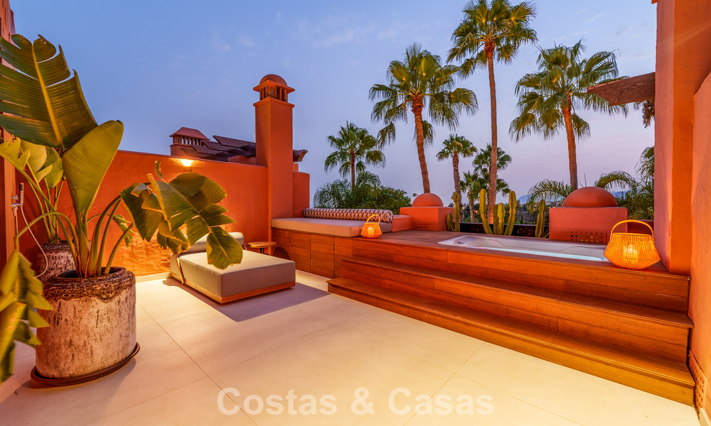 Maison mitoyenne de prestige à vendre dans un complexe résidentiel exclusif sur le Golden Mile de Marbella 785454
