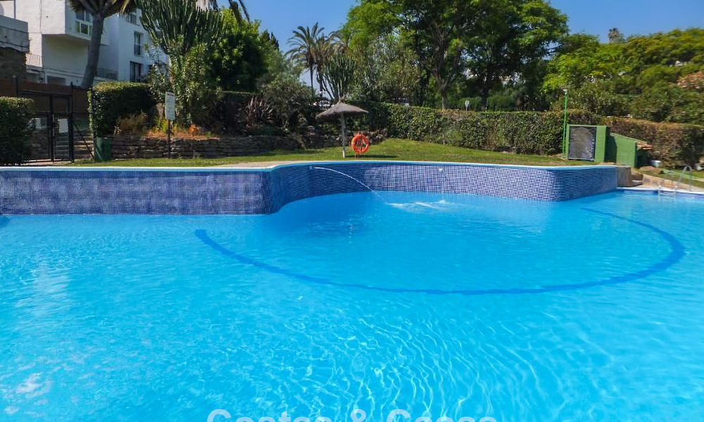 Spacieuse maison de plage, prête à emménager, avec vue sur la mer, à vendre, adjacente à la plage, près d'Estepona 785479