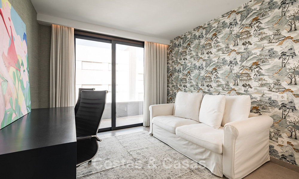 Penthouse moderne de luxe avec un spacieux solarium à vendre, proche des commodités et de la plage à San Pedro, Marbella 785495