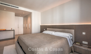 Penthouse moderne de luxe avec un spacieux solarium à vendre, proche des commodités et de la plage à San Pedro, Marbella 785502 