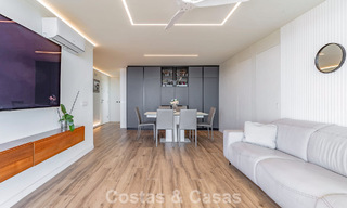 Appartement contemporain rénové de 3 chambres avec vue dégagée sur la mer à vendre à l'est du centre de Marbella 785506 
