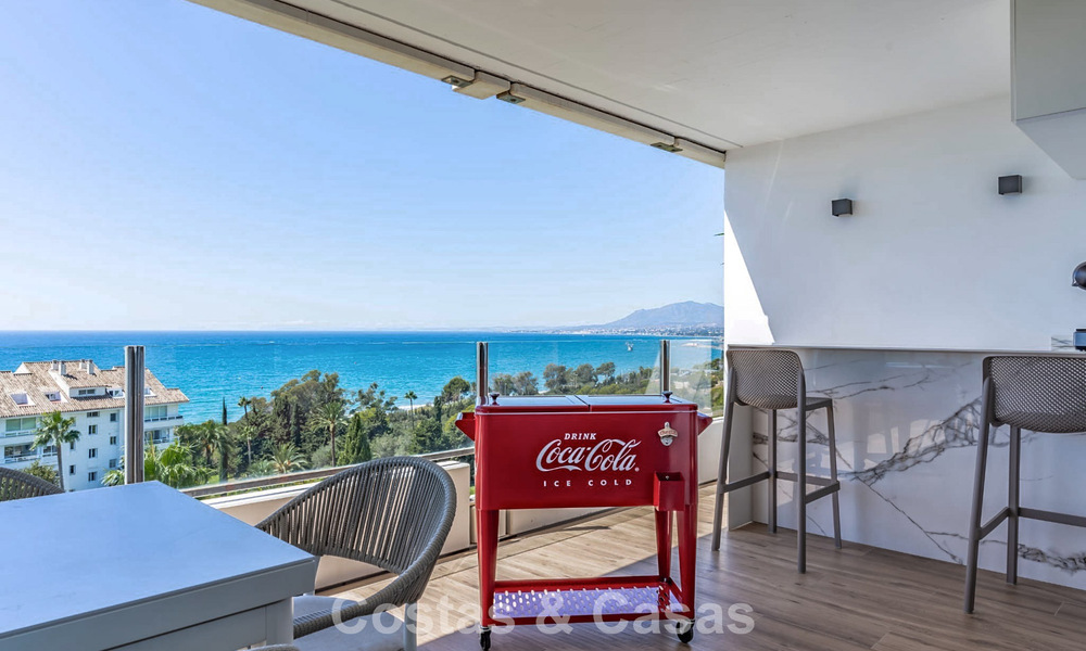 Appartement contemporain rénové de 3 chambres avec vue dégagée sur la mer à vendre à l'est du centre de Marbella 785514