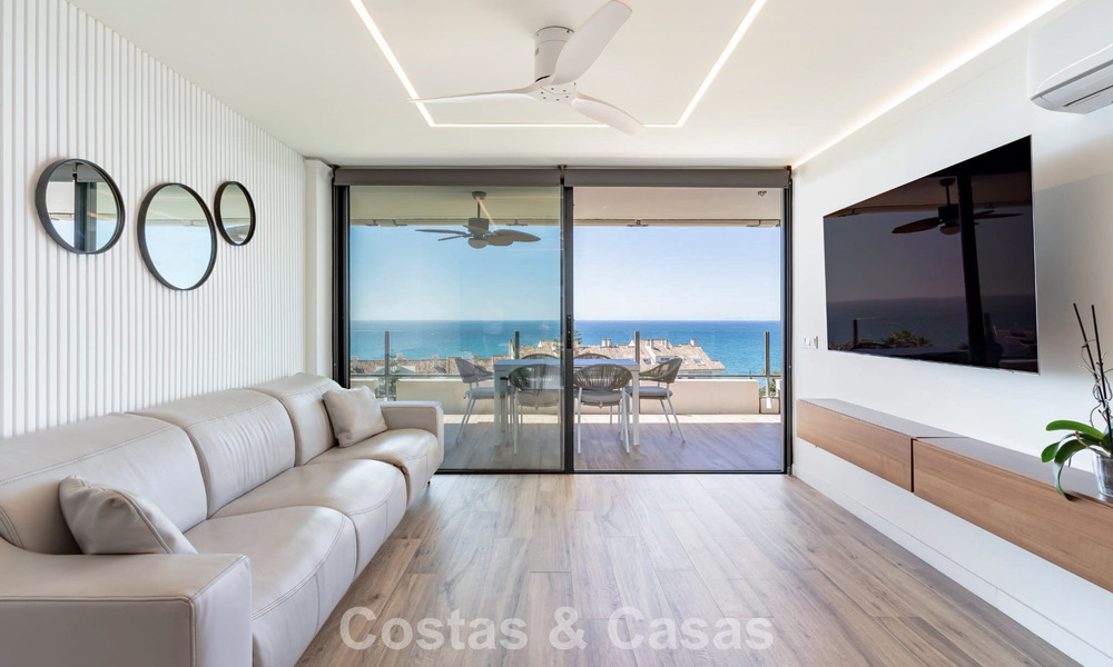 Appartement contemporain rénové de 3 chambres avec vue dégagée sur la mer à vendre à l'est du centre de Marbella 785517