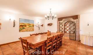 Spacieuse villa espagnole de luxe à vendre dans un quartier résidentiel privé du Golden Mile de Marbella 785675 