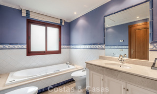 Spacieuse villa espagnole de luxe à vendre dans un quartier résidentiel privé du Golden Mile de Marbella 785700 