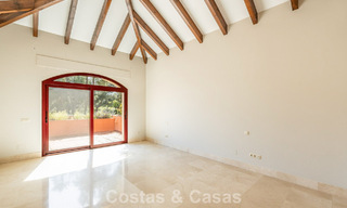 Spacieuse villa espagnole de luxe à vendre dans un quartier résidentiel privé du Golden Mile de Marbella 785701 