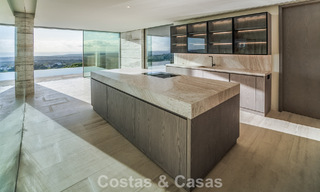 Villa neuve de luxe à vendre avec vue sur la mer, dans un quartier résidentiel sécurisé et surveillé 24/7 à Sotogrande, Costa del Sol 785647 