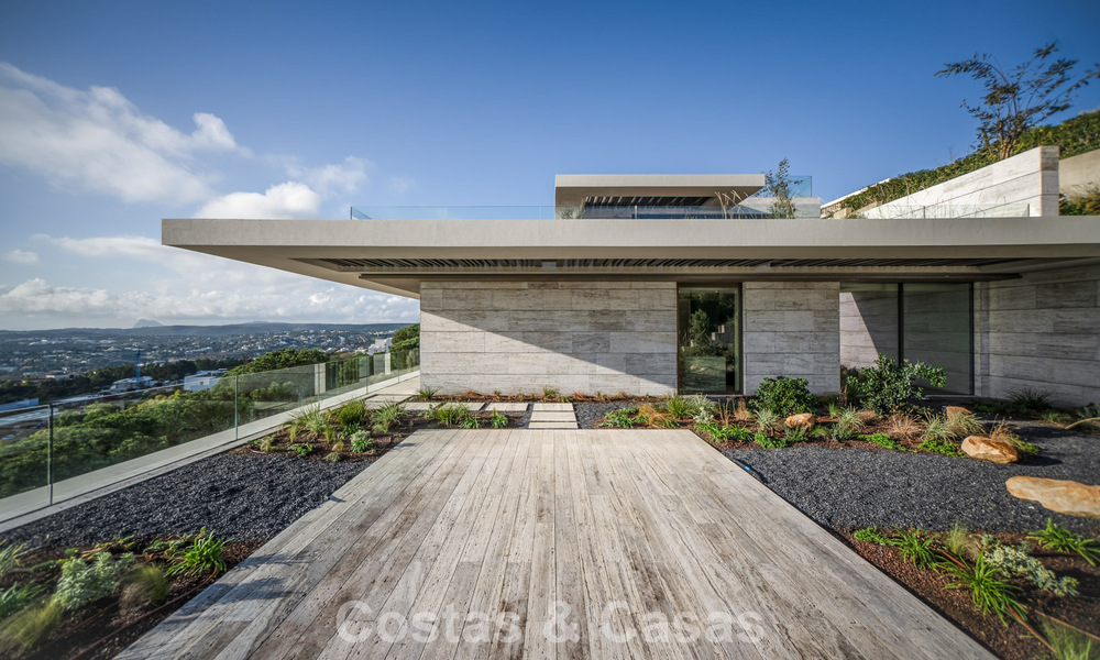 Villa neuve de luxe à vendre avec vue sur la mer, dans un quartier résidentiel sécurisé et surveillé 24/7 à Sotogrande, Costa del Sol 785654