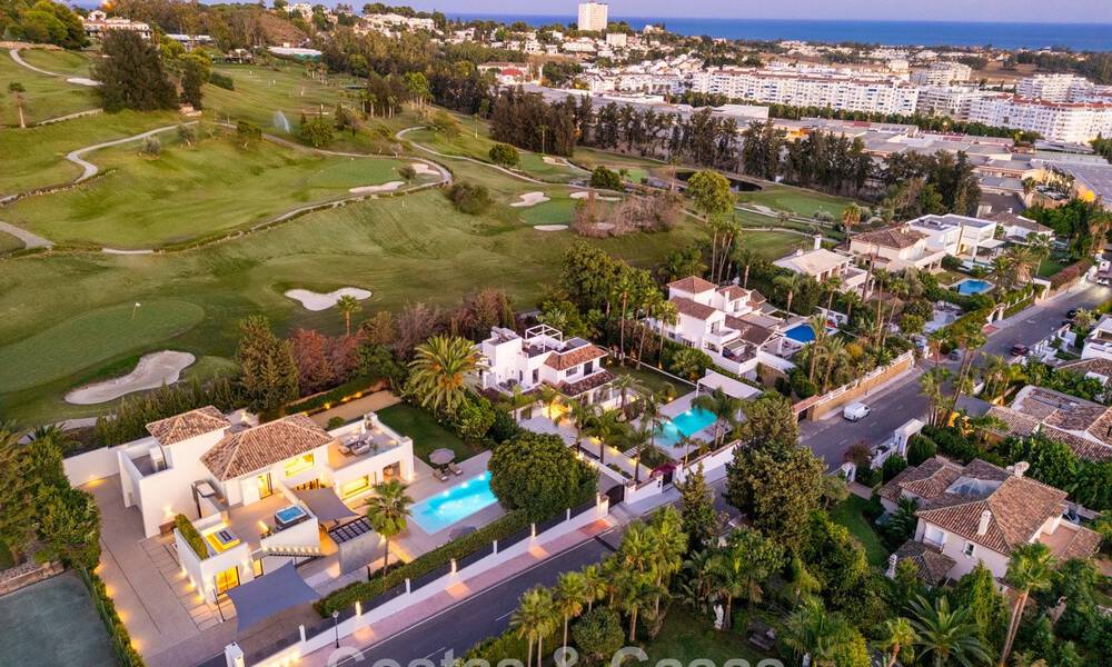 Superbe villa en première ligne de golf à vendre au cœur de Nueva Andalucia, Marbella 785598