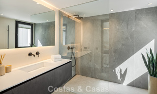 Superbe villa en première ligne de golf à vendre au cœur de Nueva Andalucia, Marbella 785605 