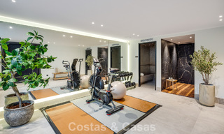 Superbe villa en première ligne de golf à vendre au cœur de Nueva Andalucia, Marbella 785615 