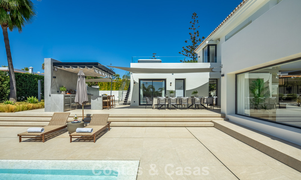 Superbe villa en première ligne de golf à vendre au cœur de Nueva Andalucia, Marbella 785619