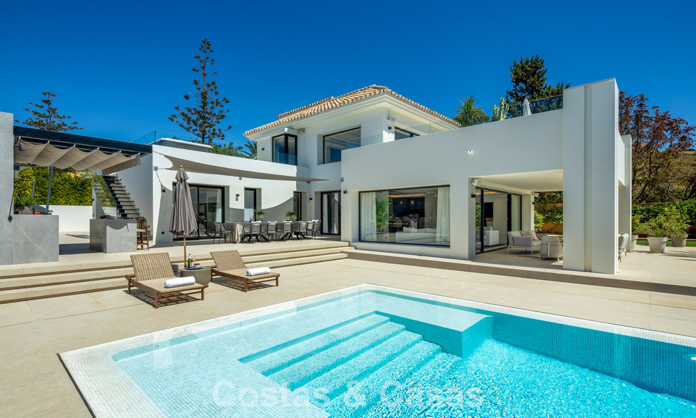 Superbe villa en première ligne de golf à vendre au cœur de Nueva Andalucia, Marbella 785622